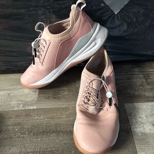Pink clove shoes
